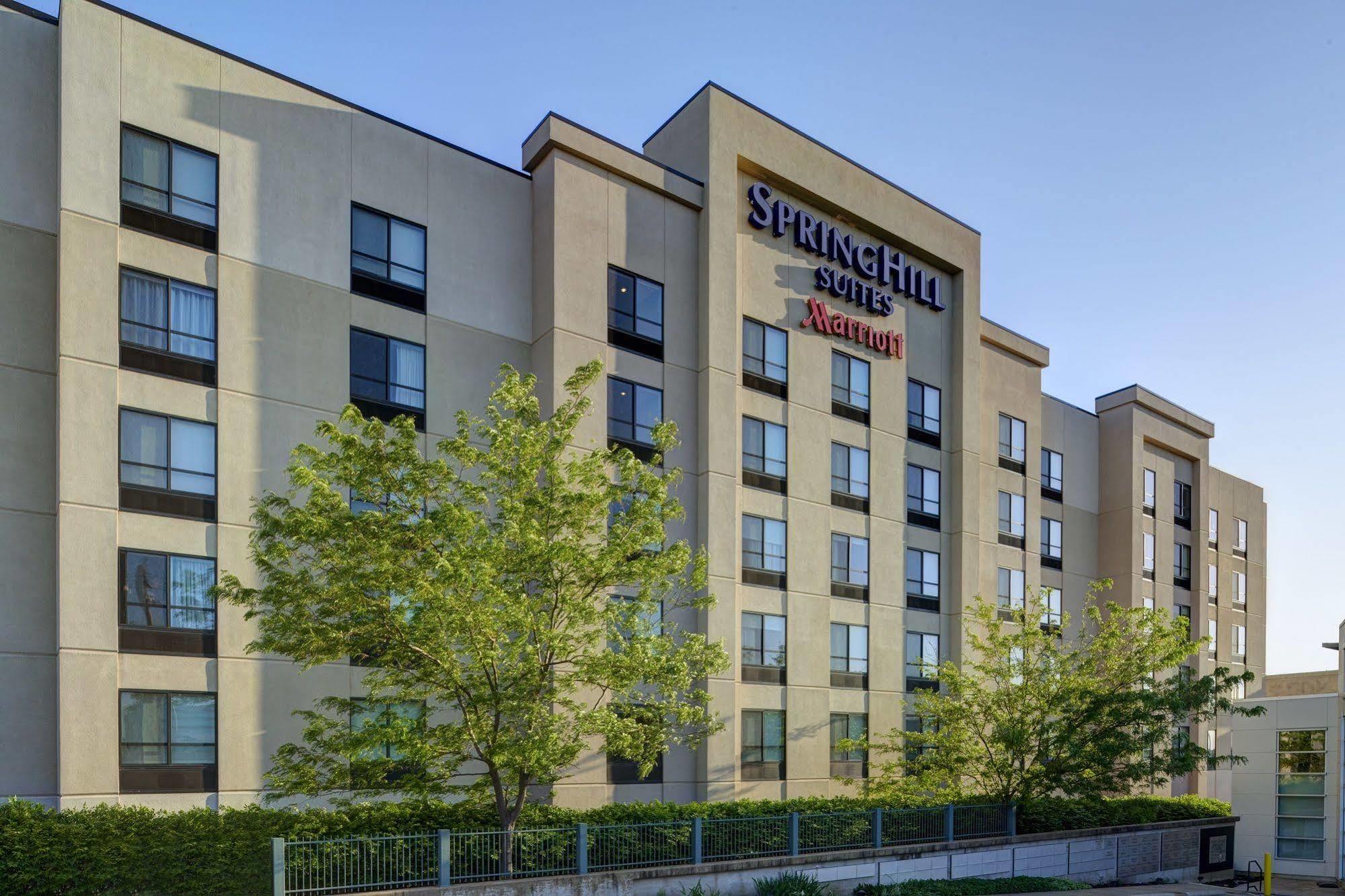 Springhill Suites St. Louis Brentwood מראה חיצוני תמונה